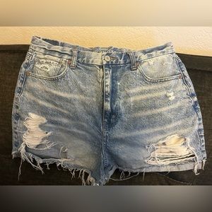 American Eagle curvy mom short